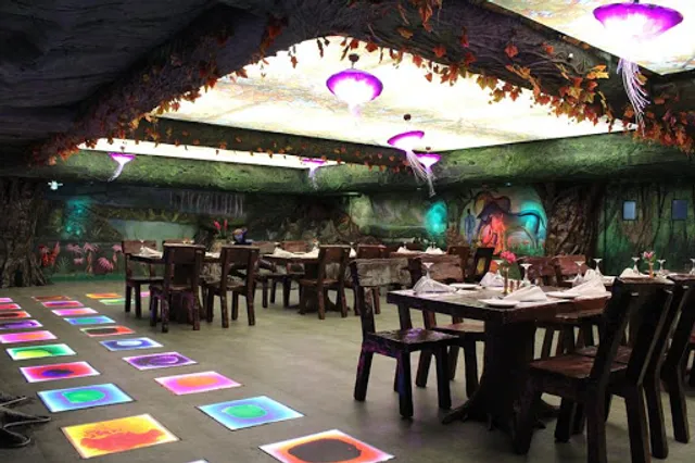 Yazhee World Restaurant