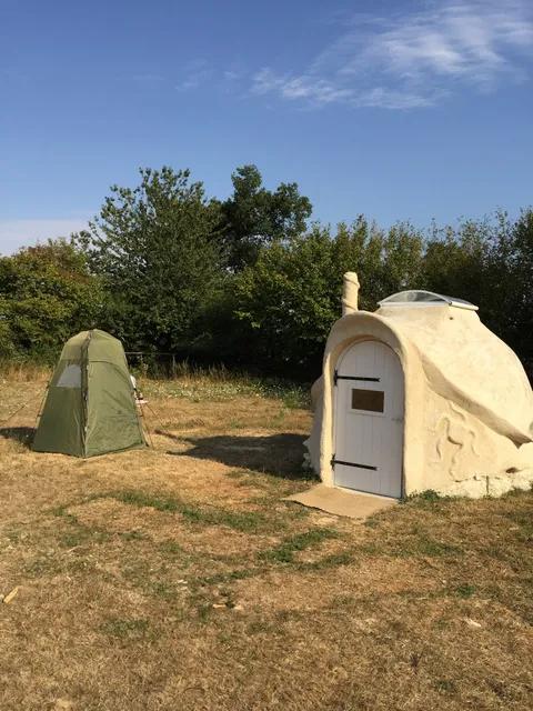 Area Des Pierres Jumelles Balade À Cheval - Chambre D'hôtes-Hébergements Insolites-Mayenne