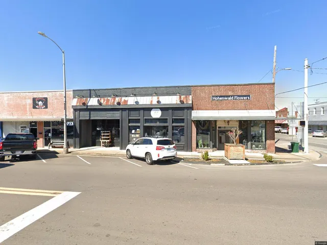 Priss and Pearls Clothing Boutique