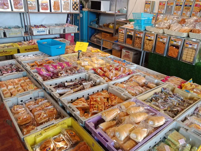 Therdthai Talkoo Market