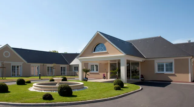 Retirement Home Côte de Nacre - Emera Luc-sur-Mer