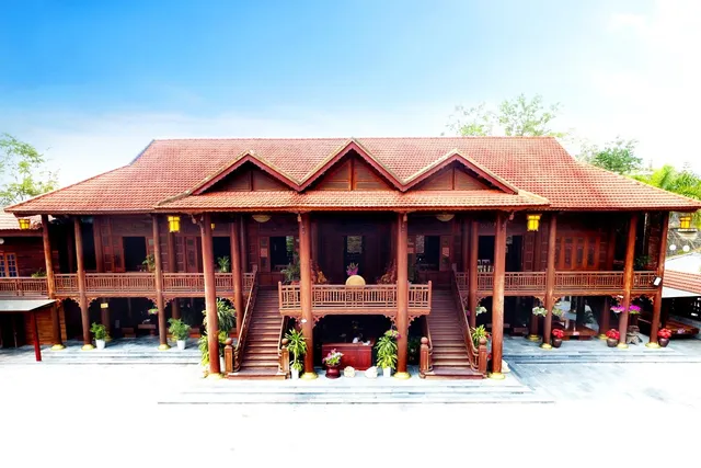 Ecotourism destinations Him Lam