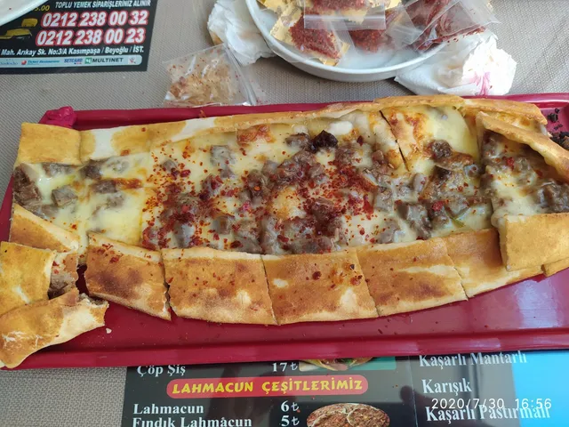 Öz Gaziantep Pide Kebab 24/7