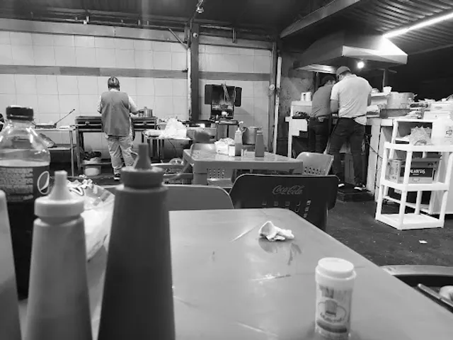 Super tacos al carbon. "El Ramiron"