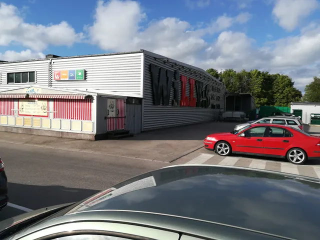 Willys Trollhättan Hojum