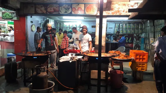Pyare Khalu Fish Fry center