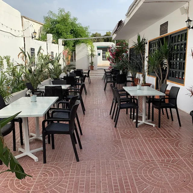 Tapeo Restaurante y Bar