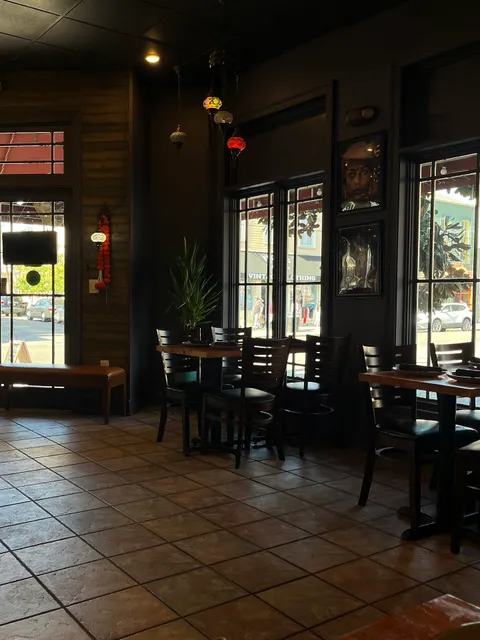 Aroma Indian Cuisine, Uptown