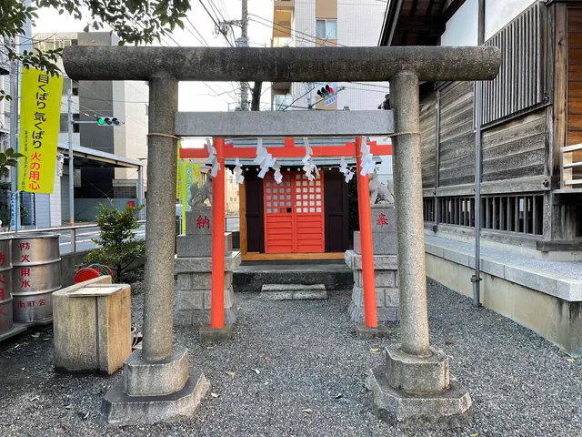 Takayama Inari Shrine