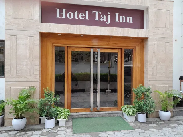 HOTEL TAJ INN