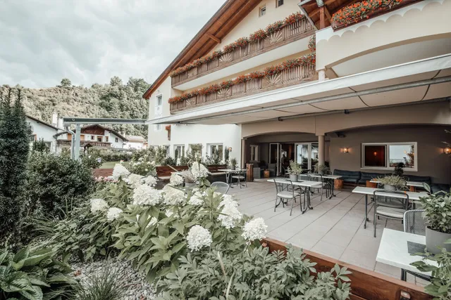 Saldur Small Active Hotel