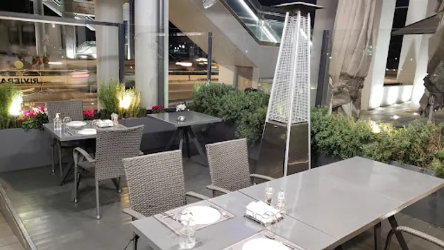 Riviera Kitchen & Grill