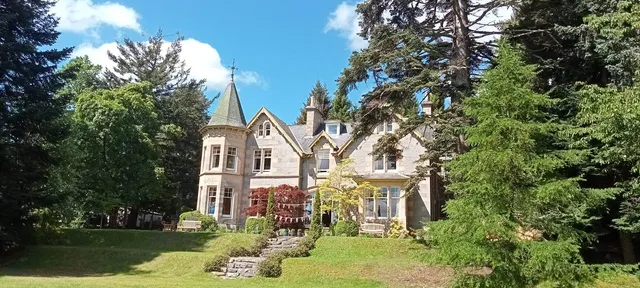 Tigh na Sgiath Country House Hotel