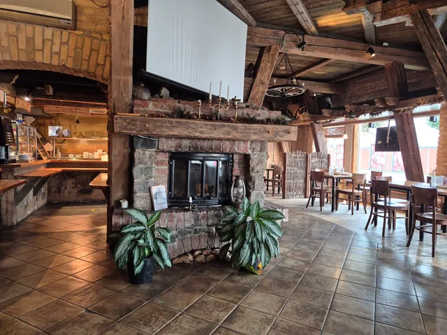 Rudzons Cafe & Hotel