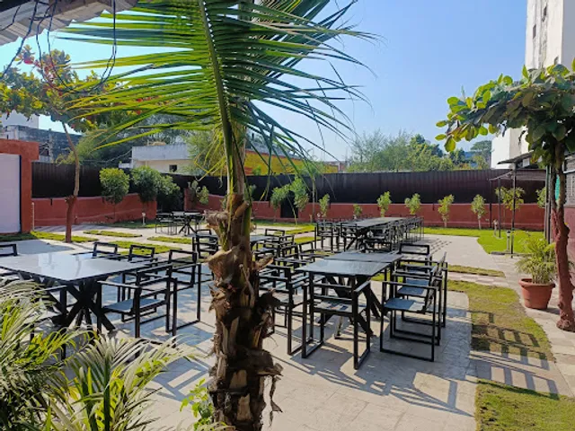 Chokhi Dhani Restaurent