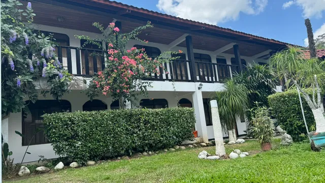 Hotel & Restaurante Tabacones