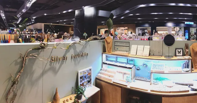 SILVER TWINKLE 信義店 統一時代百貨