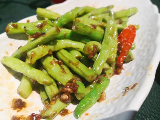 Golden Elephant Bay Thai Restaurant