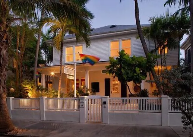 Alexander's Guesthouse-Adult Exclusive, LGBTQ Friendly