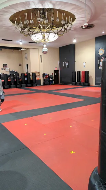 iLoveKickboxing - Forest Hills