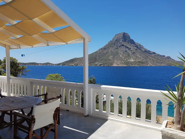 Louis Studios Armeos