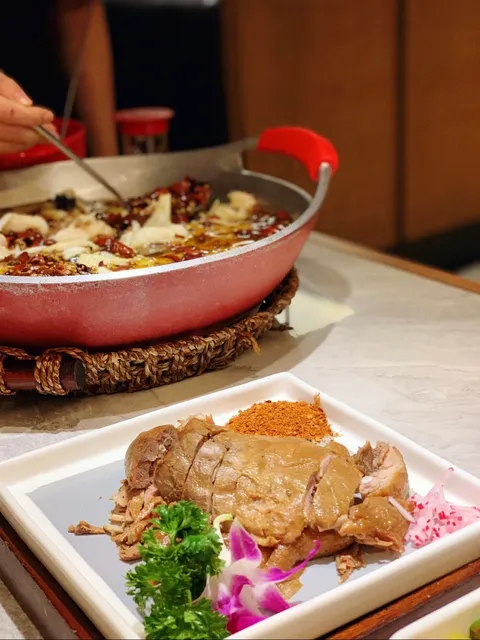 Longrenju Restaurant