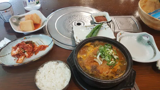 뼈마시감자탕부대찌개 대곡상인점