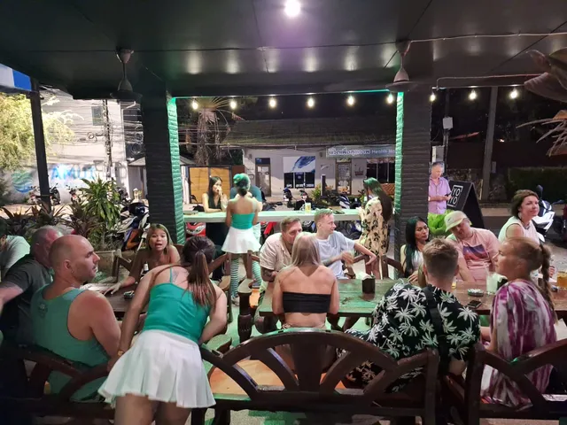 YOYO Bar & Restaurant