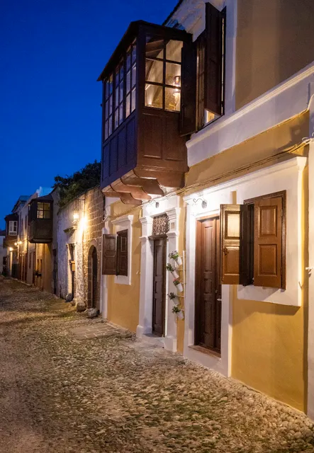 A33 Rhodes Old Town House
