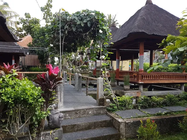 Nur Guest House