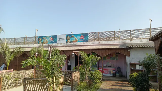 Vachhraj Garden Restaurant