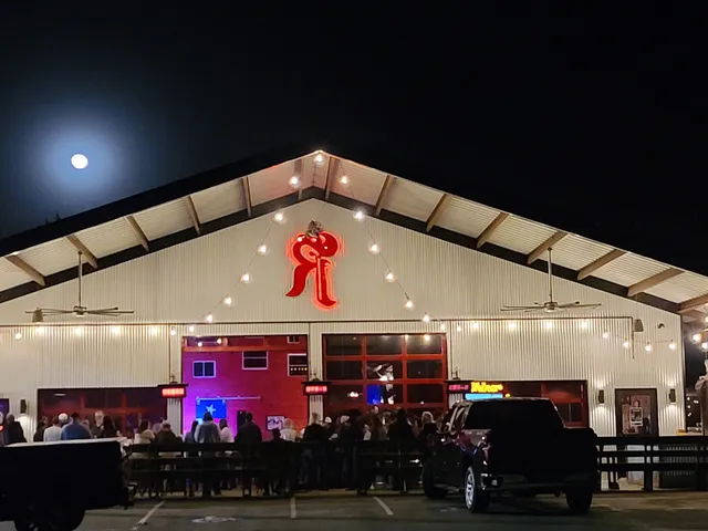 Red Rooster IceHouse