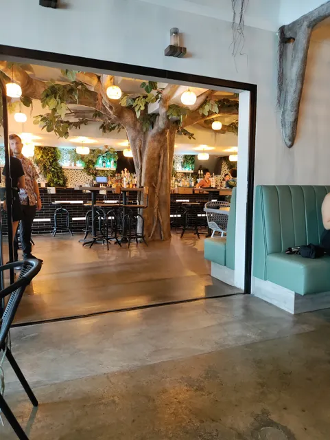 BANYANS Craft Kitchen and Lounge