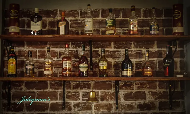 Juleyman's Restaurant and Bar