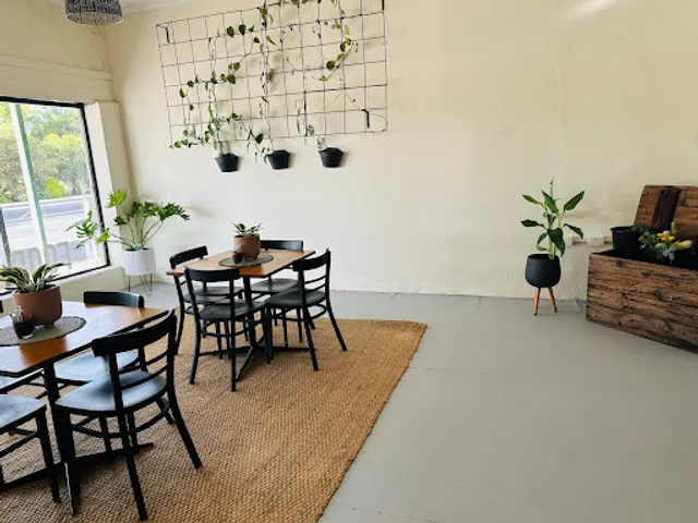 Frankie & Tobe Coffee Bar