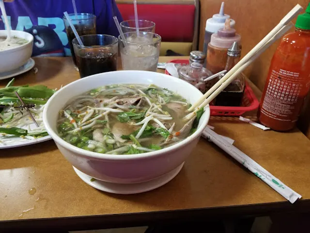 Saigon Bar Vietnamese & Japanese Cuisine