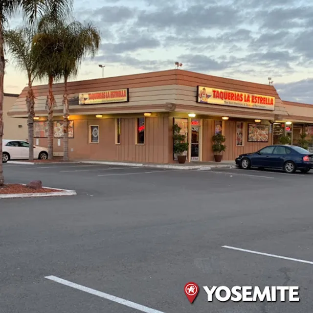 La Estrella Tacos & Seafood
