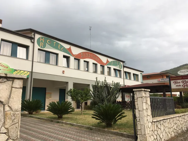 Hotel Riggioni