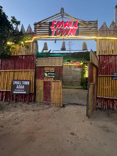 HOTEL SMALL TOWN ADDA