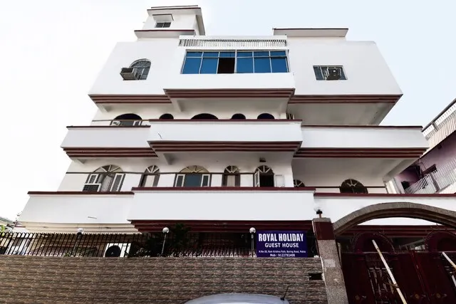 Flagship Royal Holiday