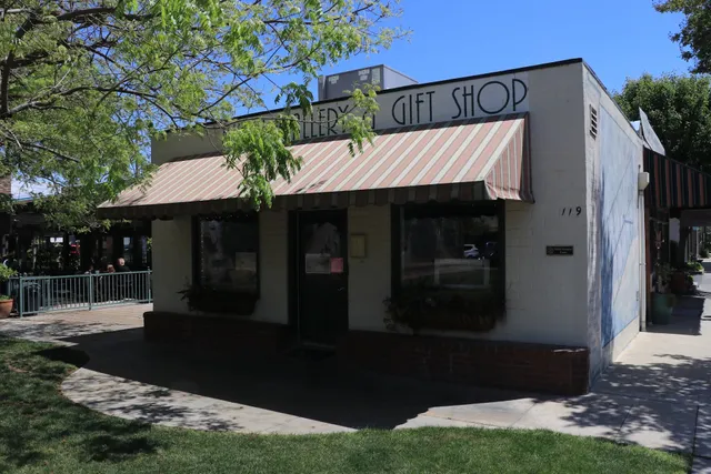 Exeter Mural Gallery and Gifts