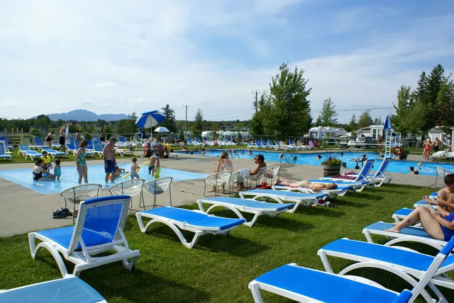 Domaine Parc Estrie | Camping VR et chalets Parkbridge