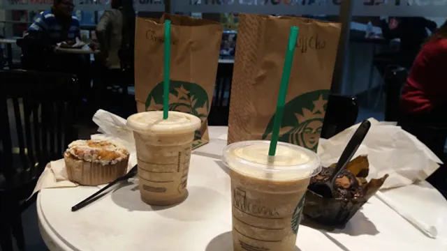 Starbucks - Mercaderes