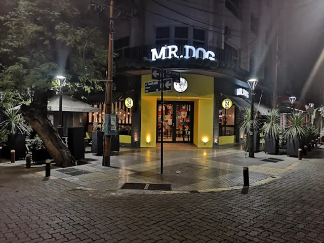 MR.DOG CALLE GARIBALDI