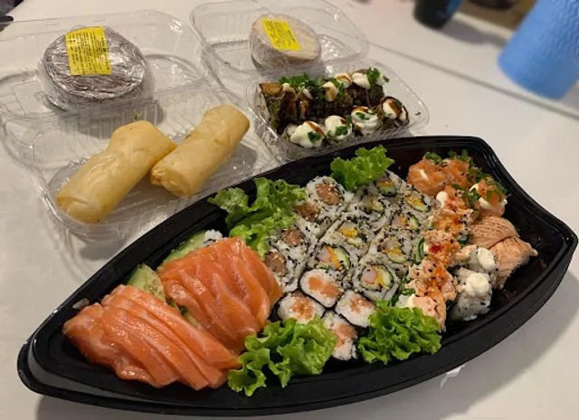 Akemi Atsushi sushi e temakeria