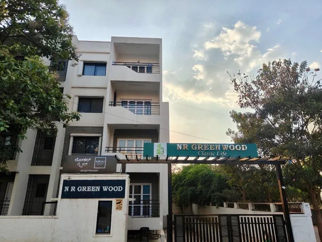 OYO Local Square Manyata