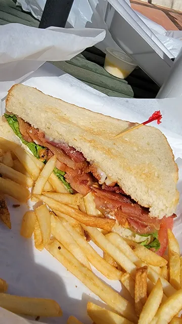 The OASIS Snack Bar (Silver Lakes Golf Pro Shop)