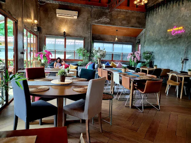 View Ang House Café