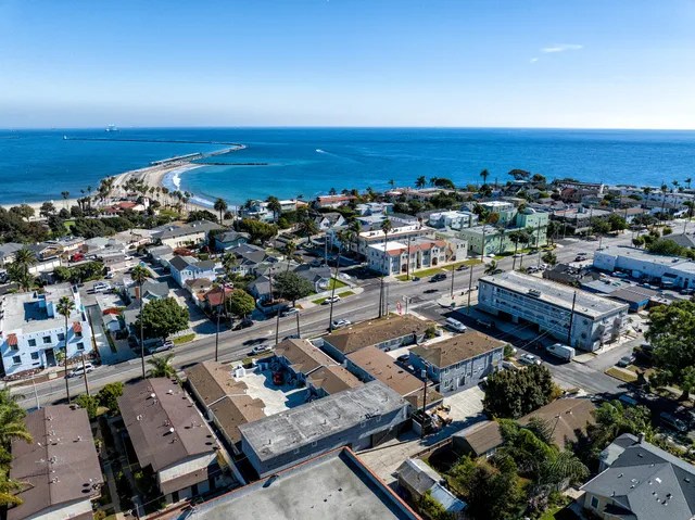 Pacific Inn & Suites