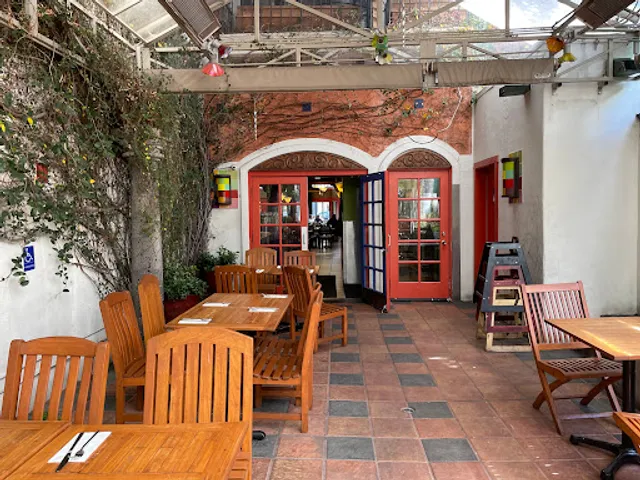 Andale Mexican Kitchen and Bar Patio